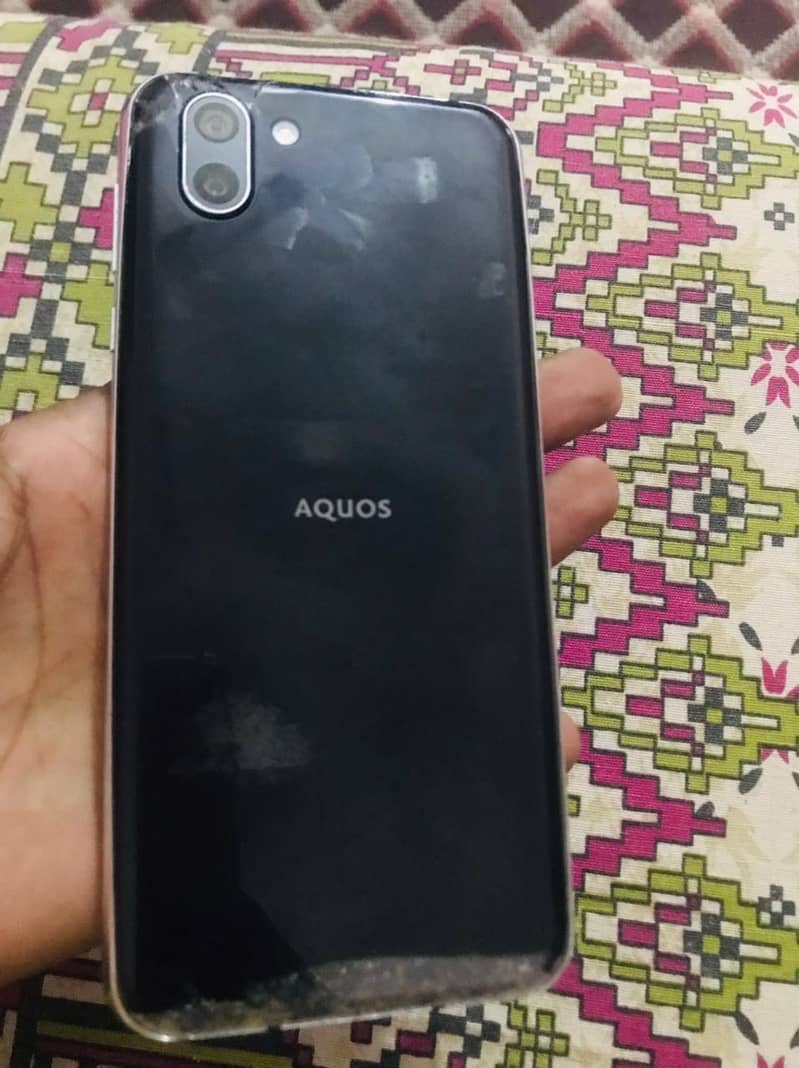 Aquos R2 4GB 64GB snapdragon 845 Gaming Mobile 1