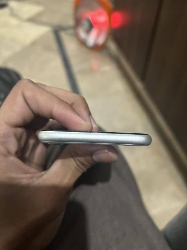 iPhone se 2020 Non Pta 8