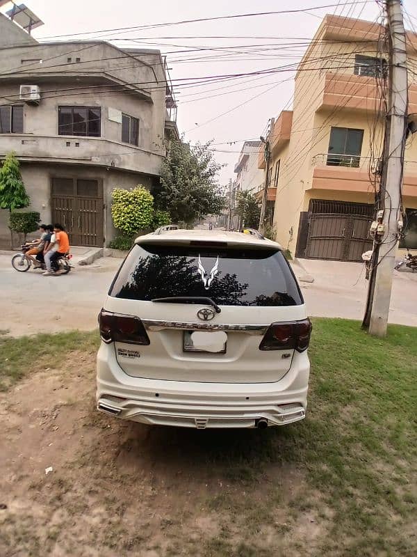 Toyota Fortuner V 2013 2