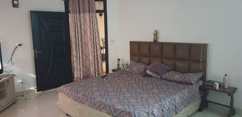 three bed dd tiled flooring portion for rent in johar 4