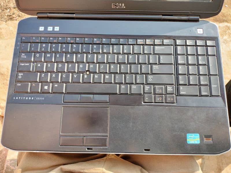 Dell latitude E5530 1