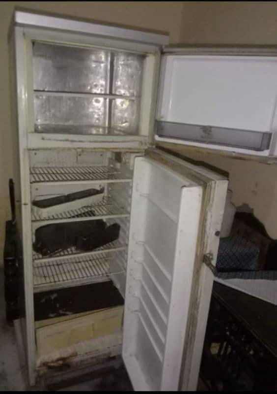 Fridge for sale medium size Philips 1