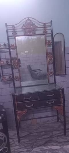 dressing table