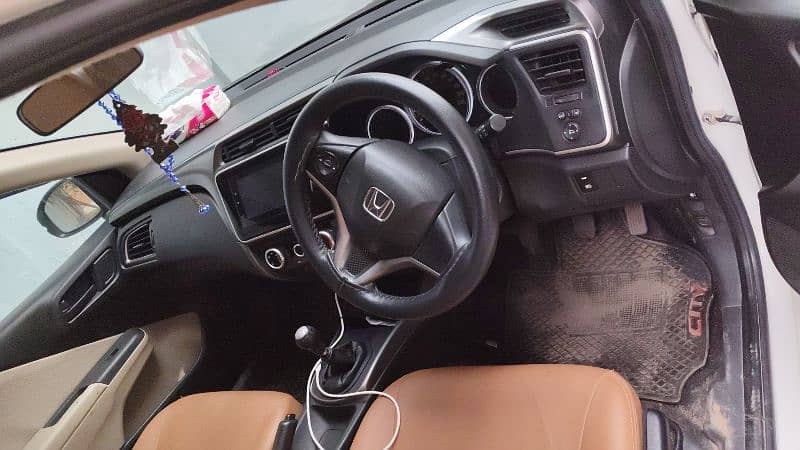 Honda City 1.2 m/t 2021/22 4