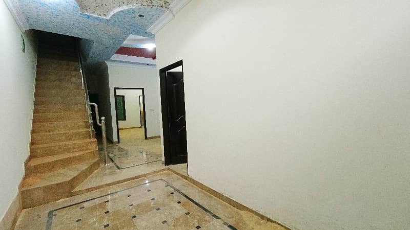 Prime Location 788 Square Feet House In Nishtar Colony Best Option 5