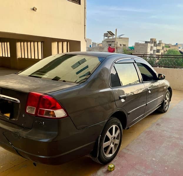 Honda Civic EXi 2005 3