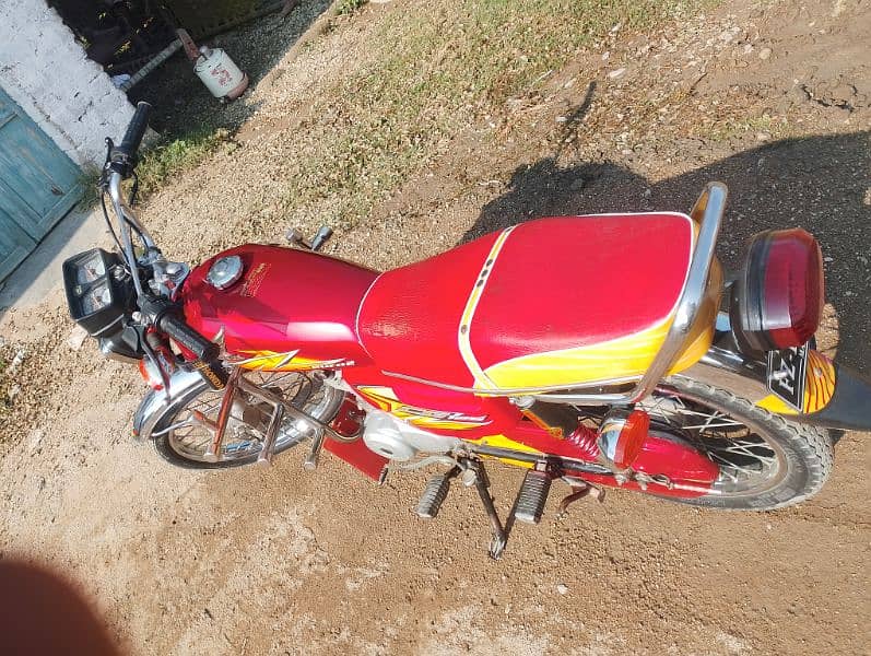 Honda Motorcycle CG125 0