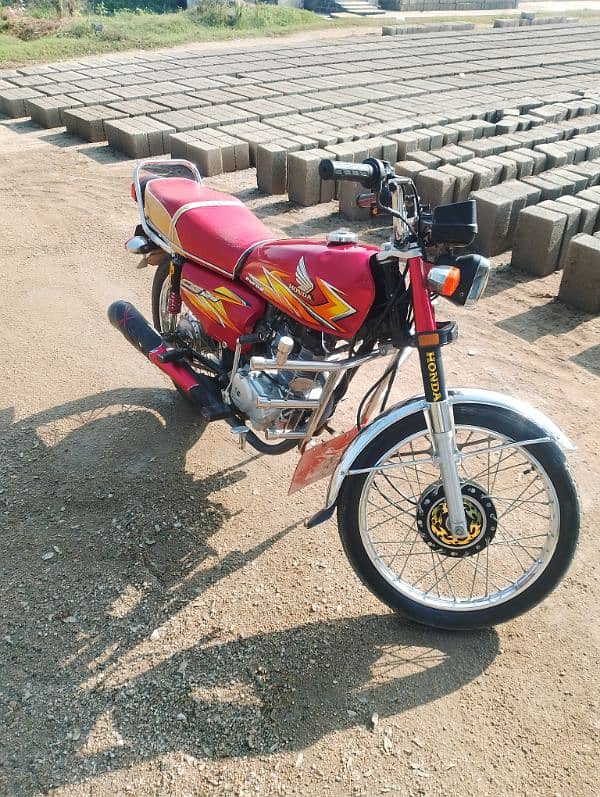 Honda Motorcycle CG125 4