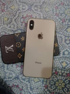 I phone xs 256 gb ha battery healta 76 Face ID band ho gi ha