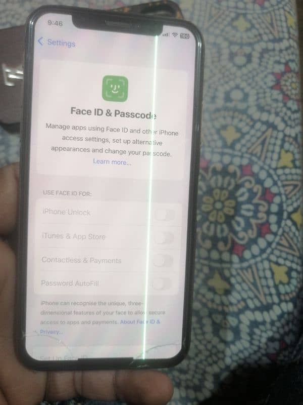 I phone xs 256 gb ha battery healta 76 Face ID band ho gi ha 4