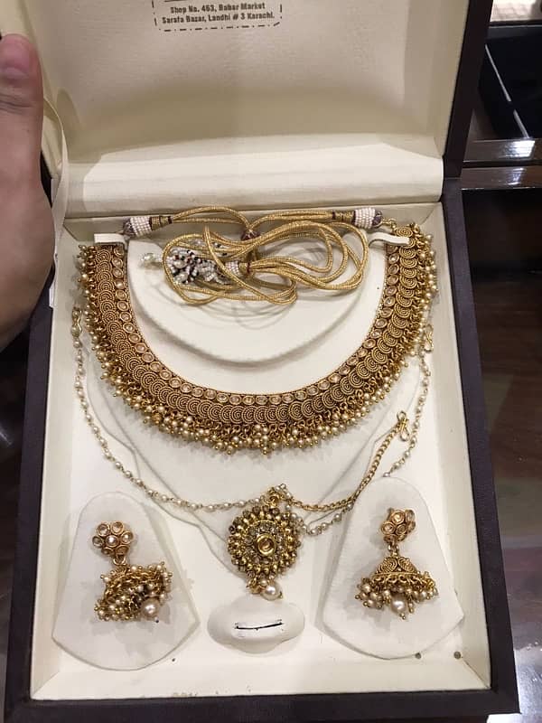 jewellery set 1