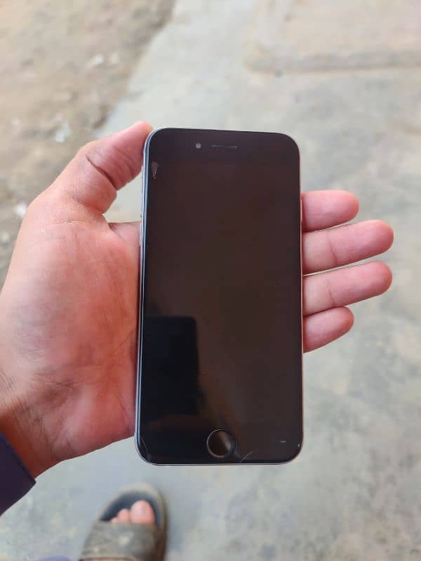 Iphone 6 non pta good condition 16gb btry health 83% no any fault 3