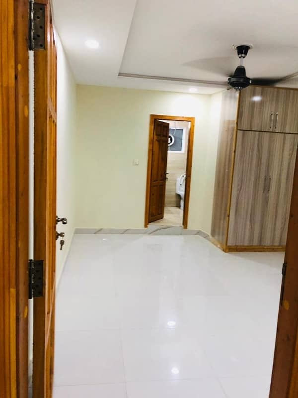 Ready To Buy A Flat 1350 Square Feet In Islamabad 4