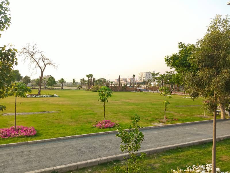 10 Marla G Block 100 Feet Road Plot For Sale 1