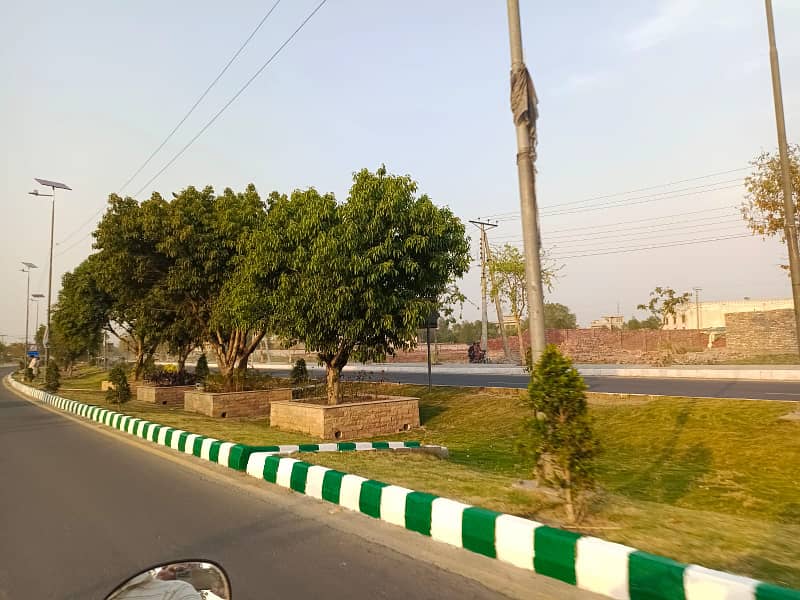 10 Marla G Block 100 Feet Road Plot For Sale 5