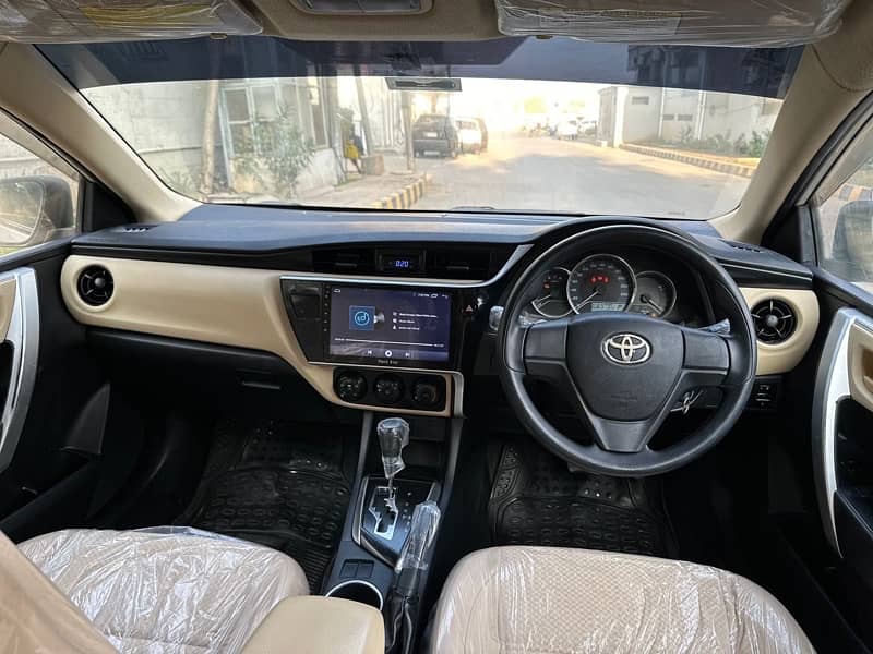 Toyota Corolla GLI 2018 (Automatic -1st Owner) 10