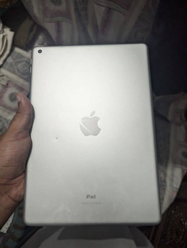 ipad 9 genration 10by9.9 xondtion box cabel sath ha all ok 0