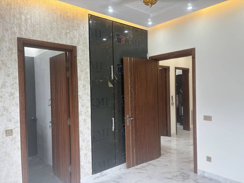 DHA RAHBAR MOST BEAUTIFUL HOUSE ON BEST LOCATION IS AVAILABLE FOR SALE 25