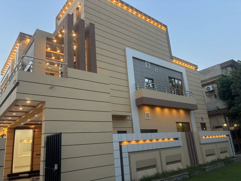 WAPDA TOWN CORNER 10.4 MARLA MODREN STYLE BRAND NEW HOUSE IS AVAILABLE FOR SALE 37