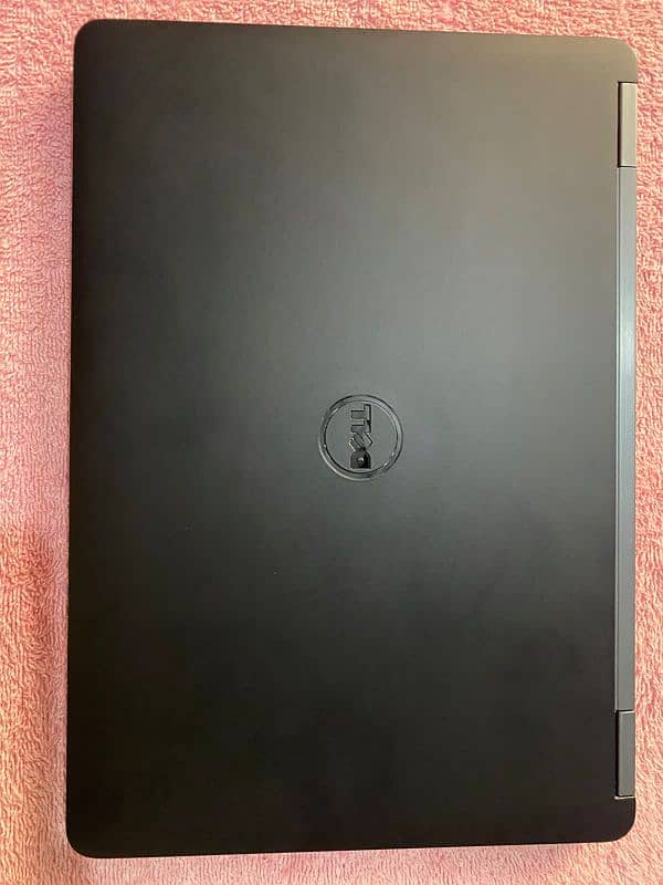 Dell 7270 i5 6th generation 8gb ram 256gb ssd 6