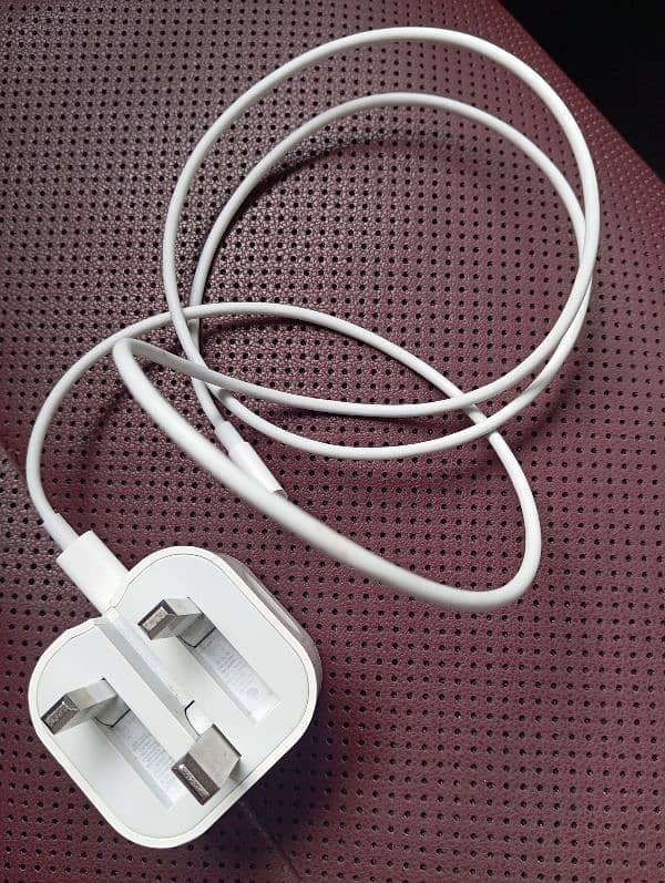 iPhone 15 Pro Max charger 1