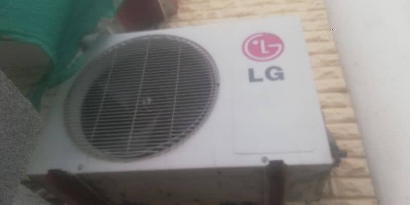 LG AC 1.5 TON Air conditoner Mint cooling 3