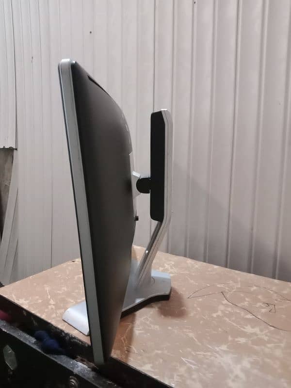 Dell LCD 24 inch 2