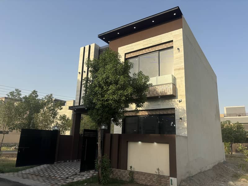 DHA RAHBAR ULTRA MODREN OUT CLASS BRAND NEW HOUSE IS UP FOR SALE 1