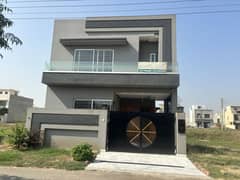 DHA RAHBAR MODERN STYLE SOLID CONSTRUCTION BEAUTIFUL HOUSE AVAILABLE FOR SALE