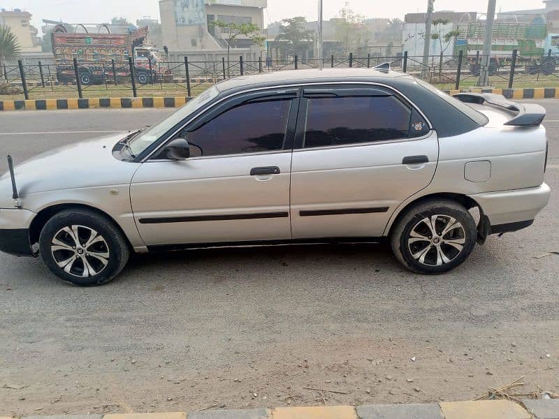 Suzuki Baleno 2004 6