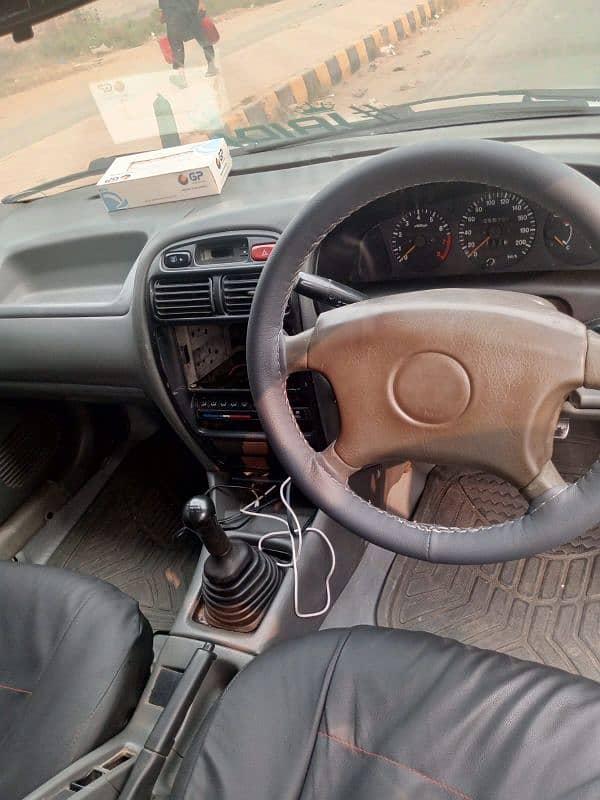 Suzuki Baleno 2004 11