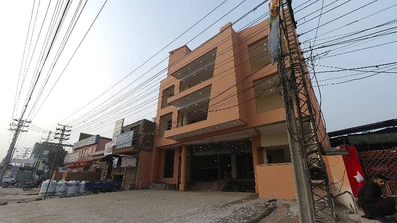 30 Marla commercial building men GT road manava Lahore nearby Bismillah society  Ek basement  3 floor  electrical lift  three face Peter  single phase metre  full complete building 1