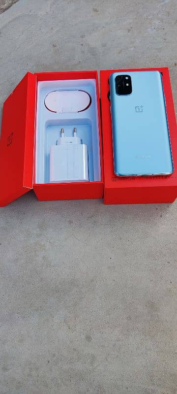 Oneplus 8t 12/256 with Box and Charger 6