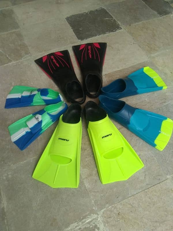 swimming fins sizes available 1 pair (RS 1200) 5