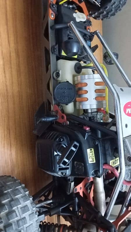 RC Baja 5 b Roven 1/5 petrol complete Saman remote battery 3