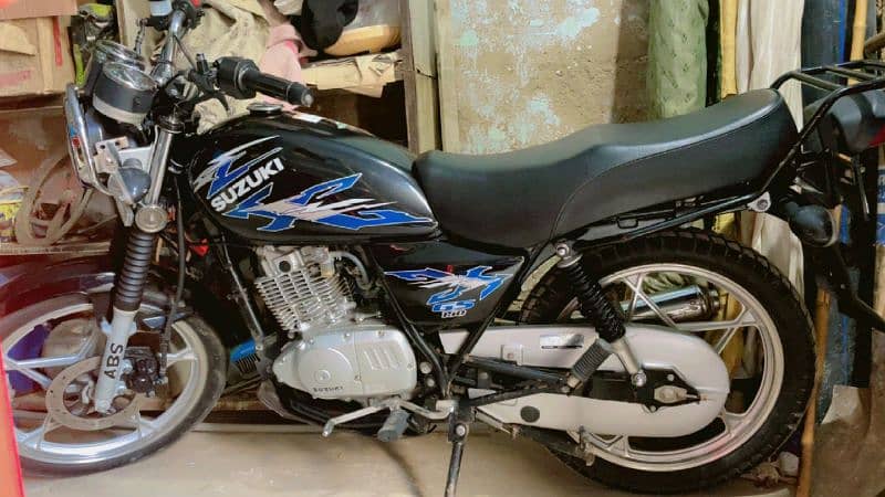 Suzuki 150 2022 black colour 0