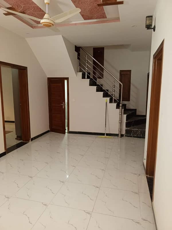 25*40 Double unit house for rent in G-13 2