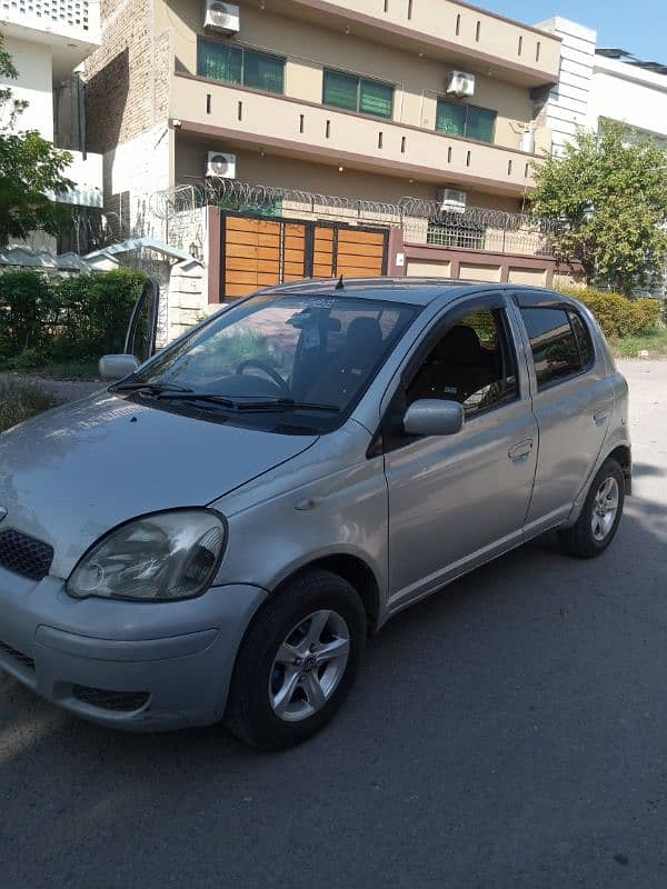 Toyota Vitz 2002 4