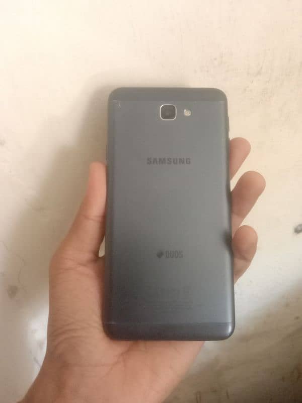 Samsung Galaxy J7 prime used 0