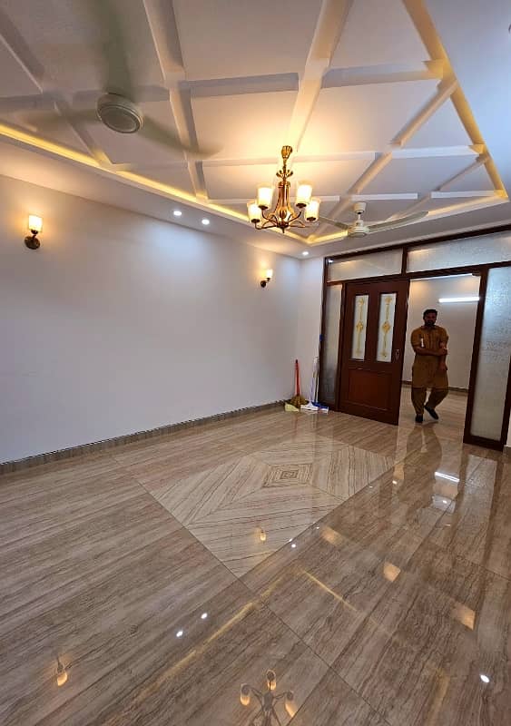 7 Marlas Luxurious Ground floor ORIGINAL PICTURES G-14/4 4