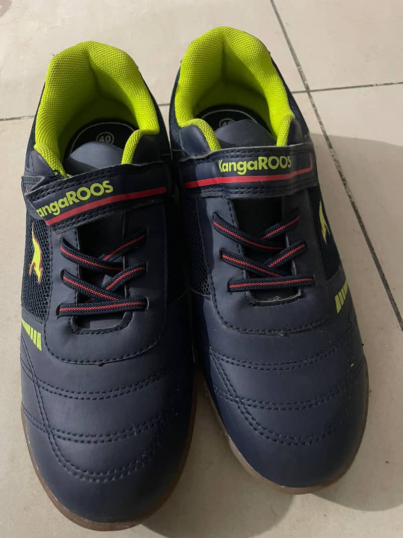 New Brand Kangaroo Imported Shoes Size: 40 2