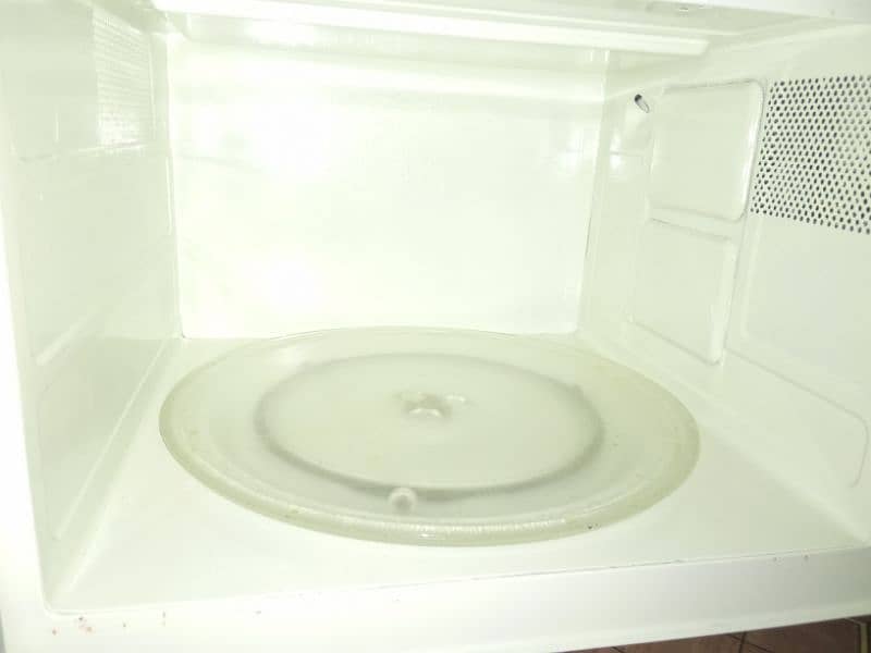 LG microwave 3