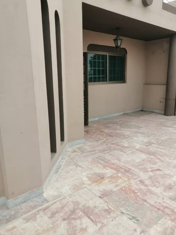 Beautiful 1 Kanal Upper Portion For Rent In Johar Town ALLAH Ho Chowk 14