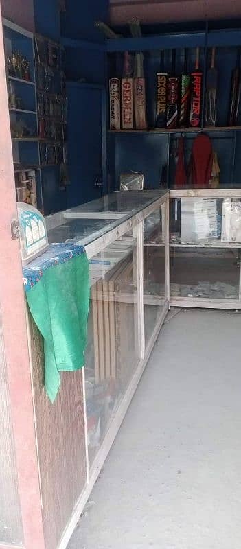 Mobile&sports racking nd counter for sale bohti morh wahcant 3