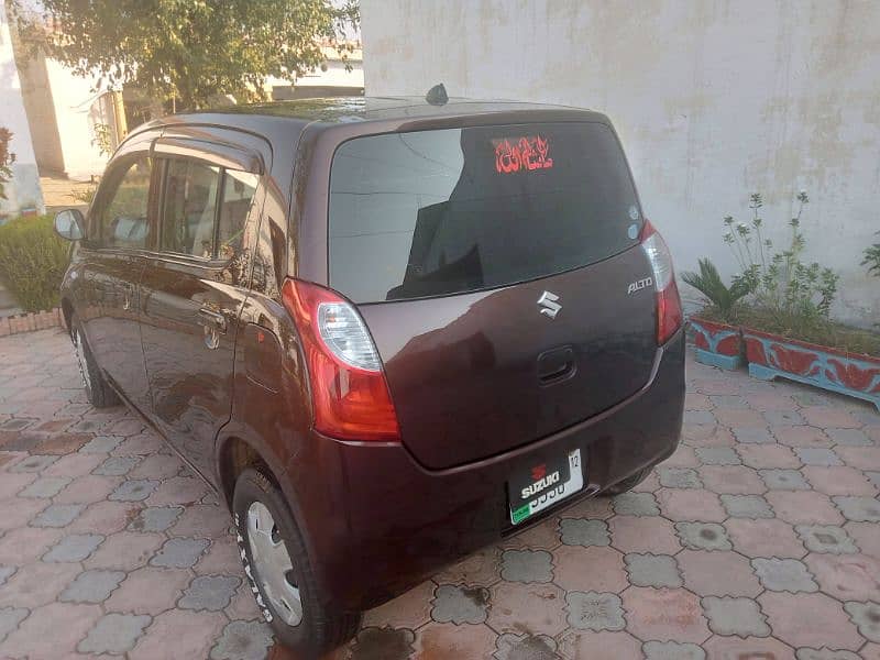 Suzuki Alto Japan 660 cc  on my name and very good condishn 8