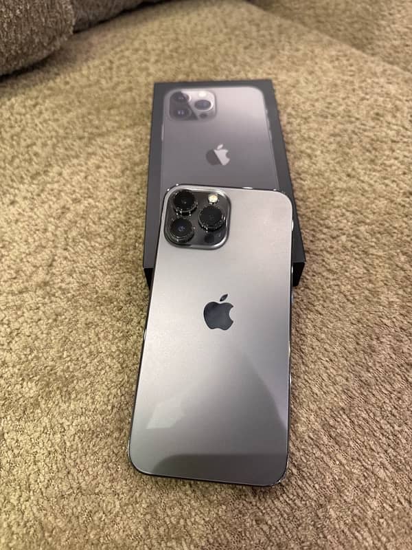 iphone 13 pro Max 256 gb PTA approved with BOX 0