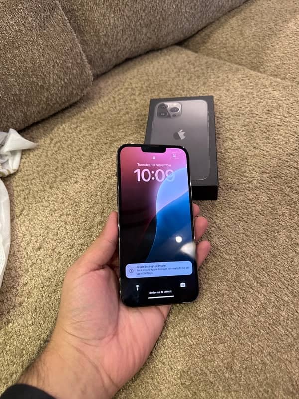 iphone 13 pro Max 256 gb PTA approved with BOX 5