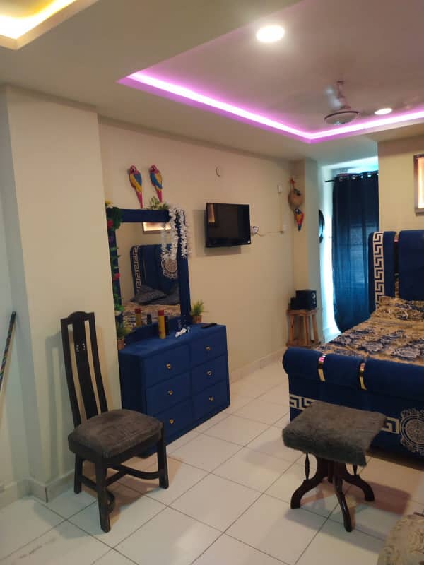 Par day 1bed studio apartment for rent available 3