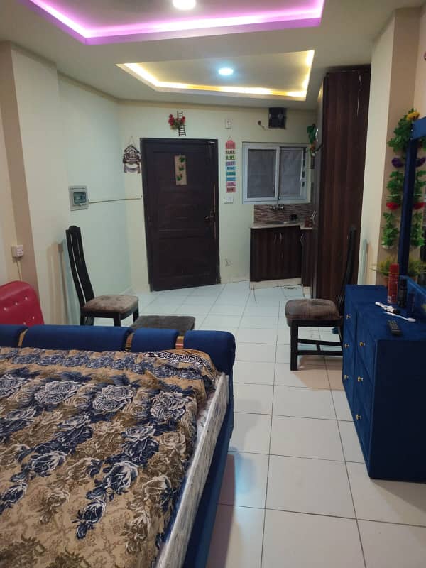 Par day 1bed studio apartment for rent available 4