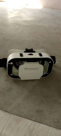 VR box SHINECON halat thodi Kharab hai